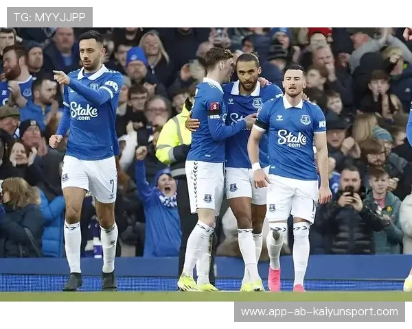 埃尔切的防守阵型为什么对豪门如此致命？